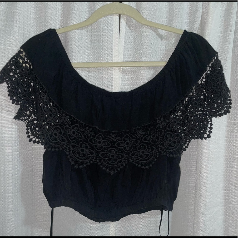 LA hearts off the shoulder crop top